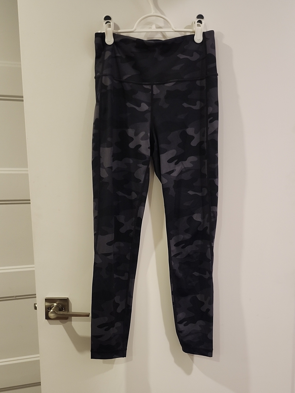 Waist 13" LOLË Black & Gray Camo High-Waist Leggings